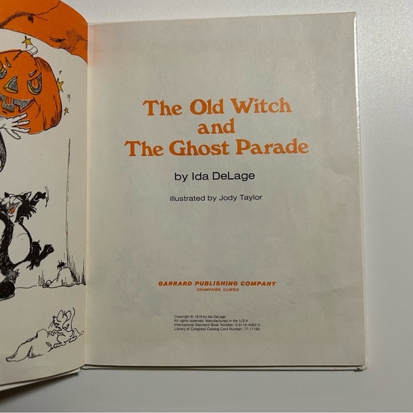 1978 The Old Witch and the Ghost Parade Vintage Hardcover Book by Ida DeLage - Picture 2 of 5